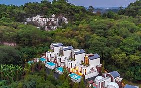 The X10 private pool villa khaoyai SHA Certified เขาใหญ่